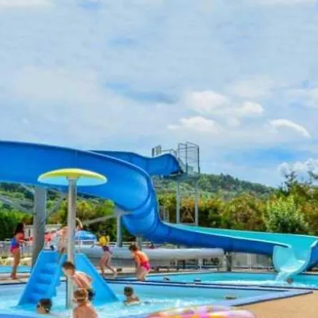 - Parc Aquatique - Eeicch مكان تخييم مورول